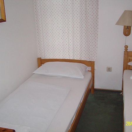Gasthaus Zur Melzen Hotell Versbichl Exteriör bild