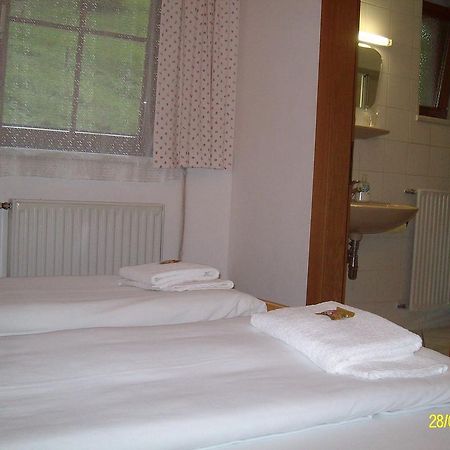 Gasthaus Zur Melzen Hotell Versbichl Exteriör bild